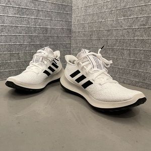 Adidas - Sense Bounce+